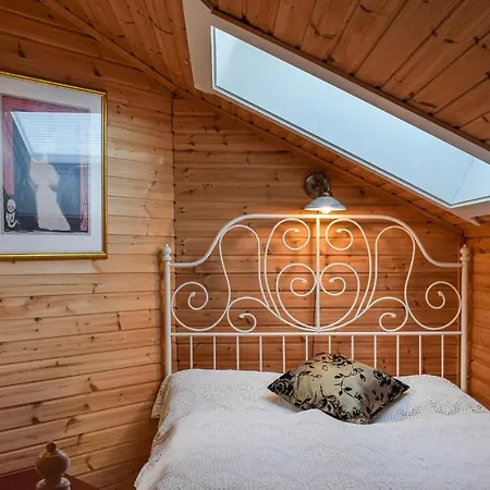 Gorgeous In With Wifi *