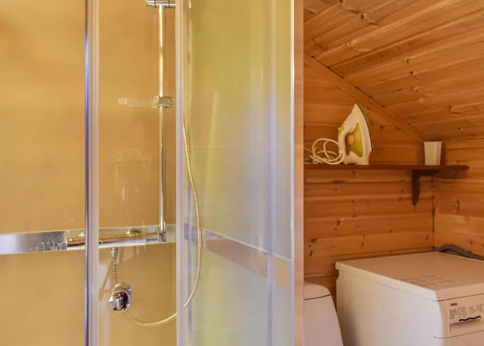 Ferienhaus Gorgeous In With Wifi *